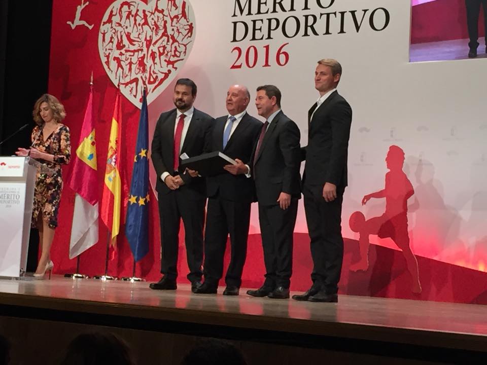 PINTURAS MACY has been awarded with the commemorative plaque for Sport Support in Castilla-La Mancha